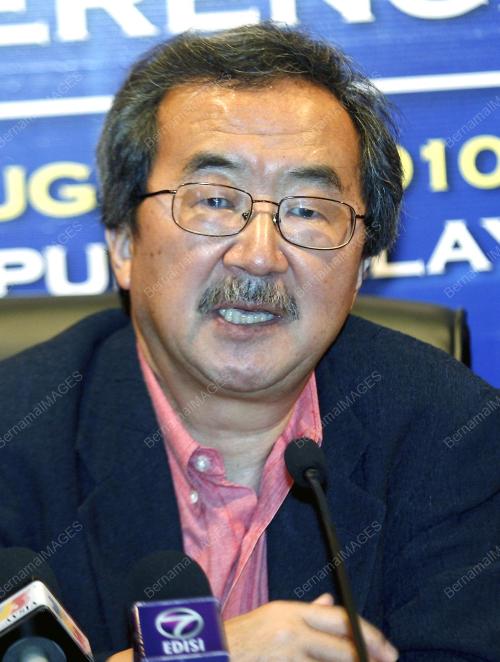 KIYOTAKA AKASAKA