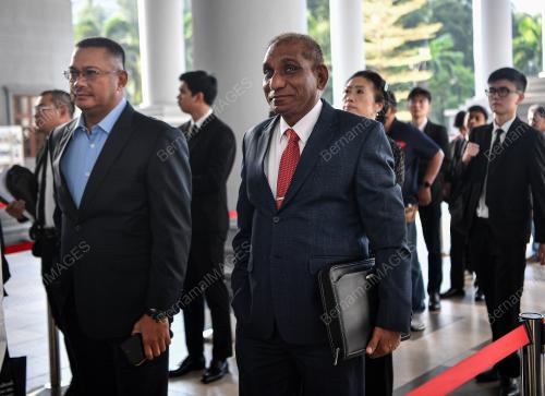 TAN SRI MOHD IRWAN SERIGAR ABDULLAH