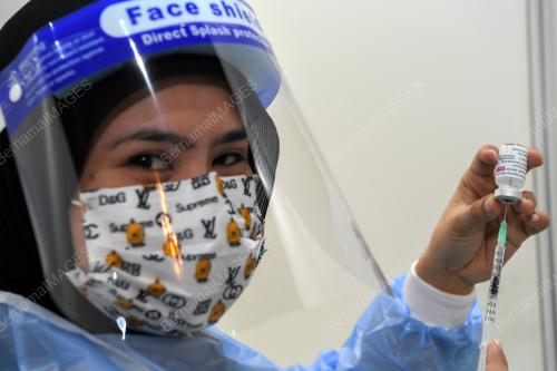 TINJAUAN DI PUSAT PEMBERIAN VAKSIN ASTRAZENECA