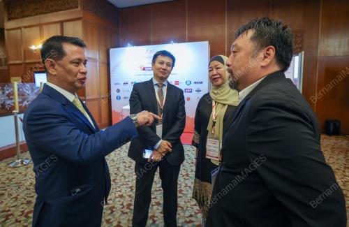 TAN SRI NORZA ZAKARIA