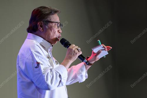 TAN SRI ABANG JOHARI TUN OPENG
