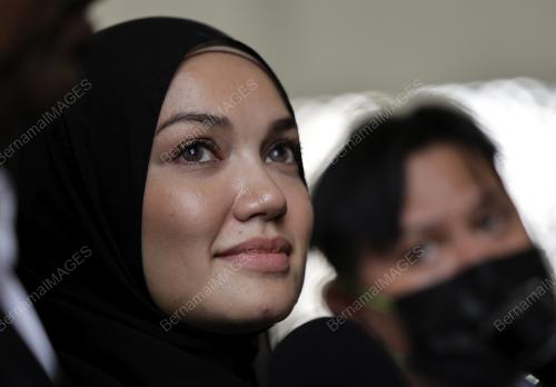 PUTERI SARAH LIYANA MEGAT KAMARUDDIN
