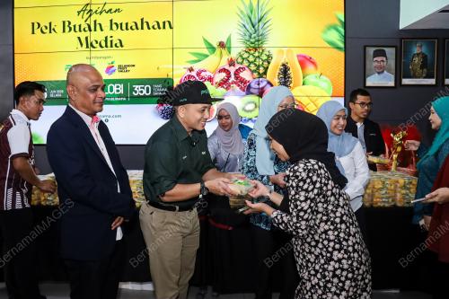 DATUK DR. MOHAMAD KHAIRIL