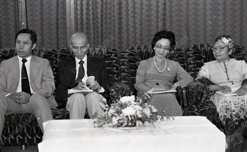 HARI PAHLAWAN