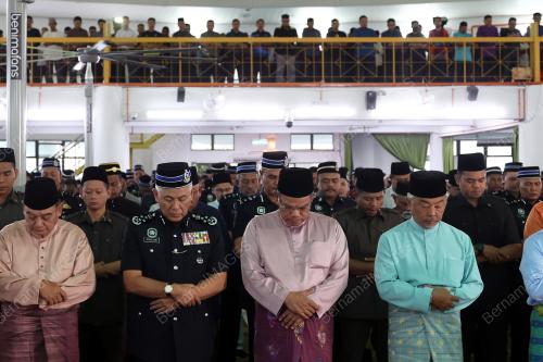 AL-SULTAN ABDULLAH RI'AYATUDDIN AL-MUSTAFA BILLAH SHAH 