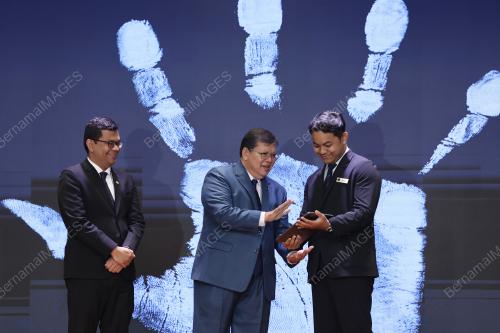 TAN SRI JOHARI ABDUL