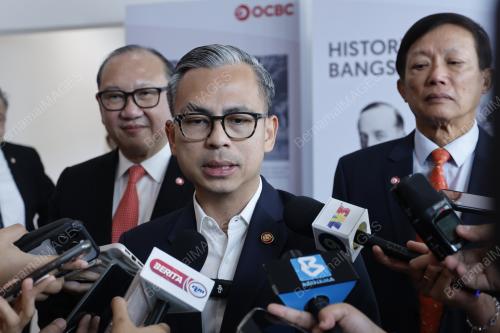 FAHMI FADZIL