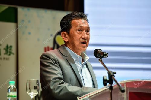 DR KANG TONG HUM