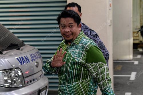 DATUK LUKANISMAN AWANG SAUNI