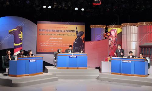 DEBAT