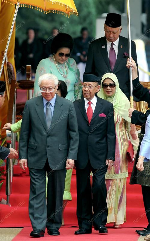 KL15_18092013_AGONG_TONY_TAN