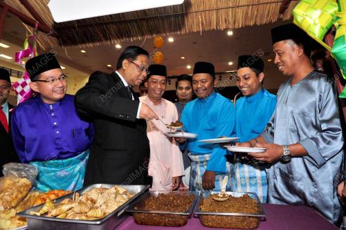 KL15_19082013_RAYA_LKIM