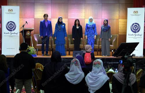 KL15_20042018_PTD_WANITA_BN201804185646