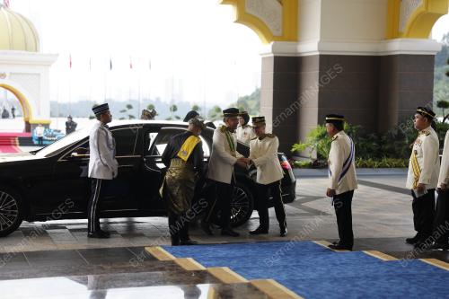 ISTIADAT PERTABALAN YANG DI-PERTUAN AGONG KE-17