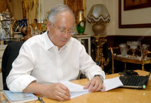 MOHD NAJIB TUN ABDUL RAZAK
