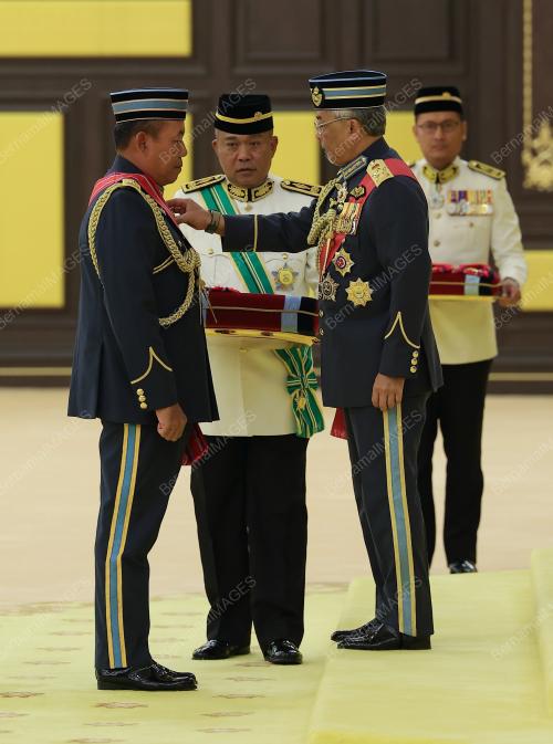 AL-SULTAN ABDULLAH RI'AYATUDDIN AL-MUSTAFA BILLAH SHAH