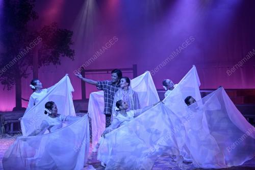 TEATER MUZIKAL UDA DAN DARA