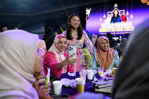 HANNAH YEOH