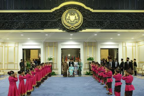 TUNKU AZIZAH AMINAH MAIMUNAH ISKANDARIAH