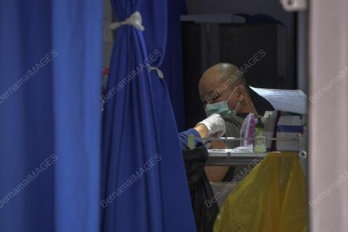 PUSAT PEMBERIAN VAKSIN COVID-19