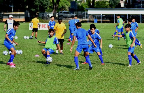 LATIHAN SKUAD BAWAH 19 TAHUN