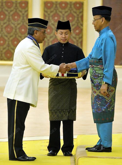 KL15_21112013_AGONG_PINGAT
