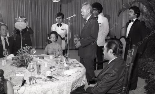 DR. MAHATHIR MOHAMAD