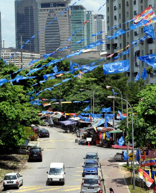 KL15_23022013_BENDERA