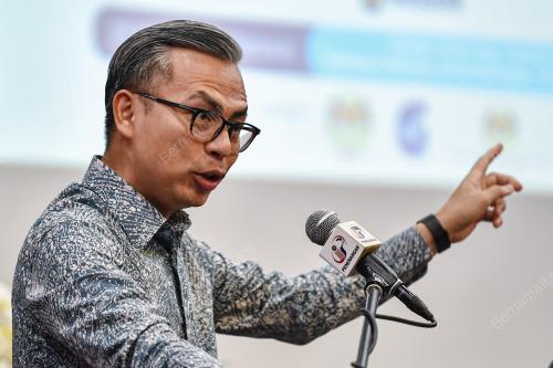 FAHMI FADZIL