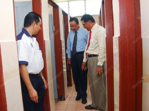 DATUK ZOLKPLES EMBONG