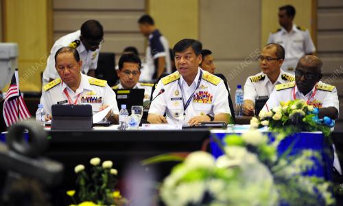 KL15_23082016_NAVY