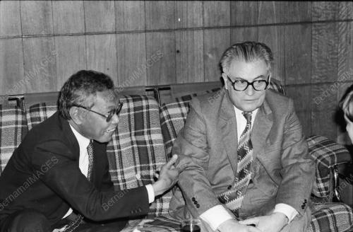 MENTERI