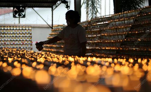 KL15_24052013_WESAK