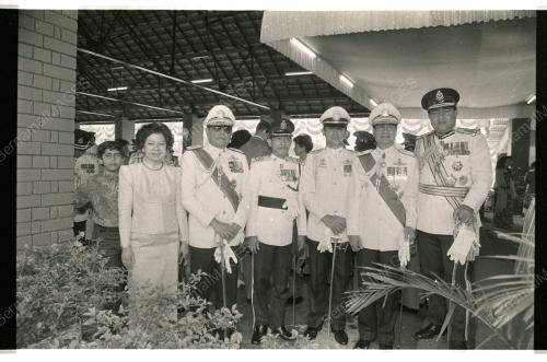 AGONG DI PERBARISAN PULAPOL