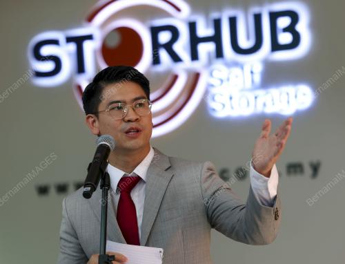 PELANCARAN STORHUB SELF STORAGE