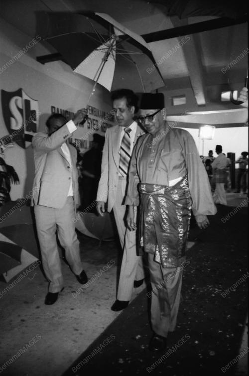 TUNKU ABDUL RAHMAN LANCAR BANGUNAN