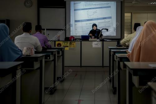 TINJAUAN HARI KEDUA SEKOLAH