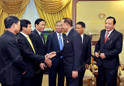 KL15_25072013_PARLIMEN