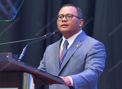 DATUK SERI AMIRUDIN SHARI