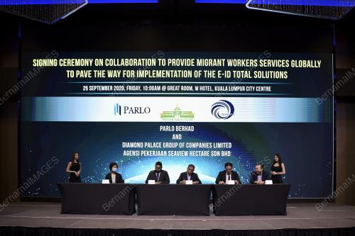 PARLO BERHAD, DIAMOND PALACE AND SEAVIEW HECTARE SIGNS AGREEMENT