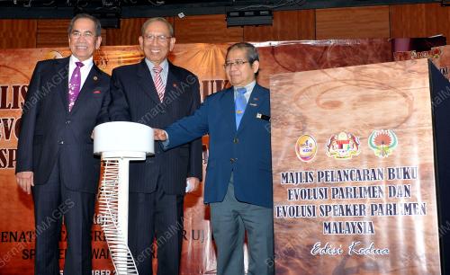 KL15_25112014_BUKU
