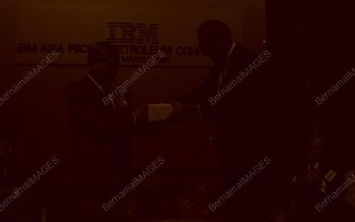 KL15_260390_IBM