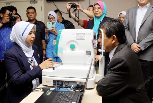 KL15_26032015_FUNDUS_CAMERA