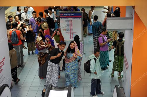 KL15_26042014_SARONG