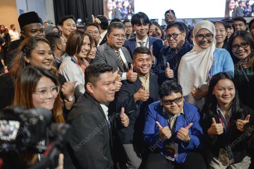 TAN SRI JOHARI ABDUL