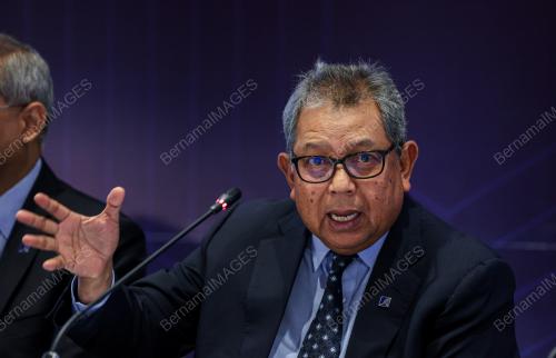 DATUK SERI DR AWANG ADEK HUSSIN