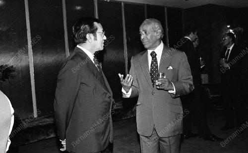 DR. MAHATHIR BIN MOHAMAD