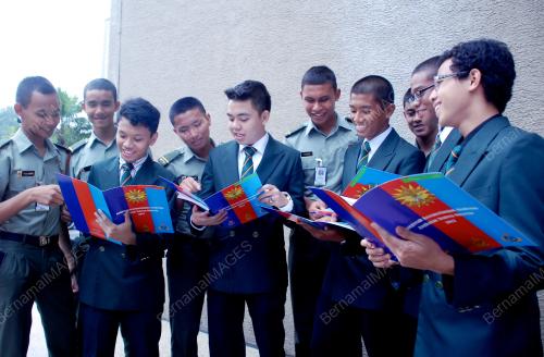 KL15_27062012_ANUGERAH_KECEMERLANGAN_ATM