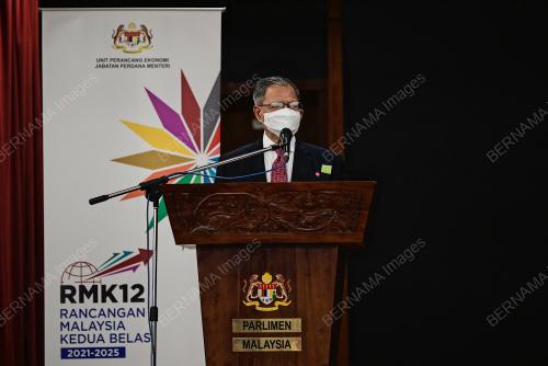 DATUK SERI ISMAIL SABRI YAAKOB