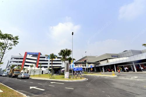 KL15_28062014_PARKIR_LRT